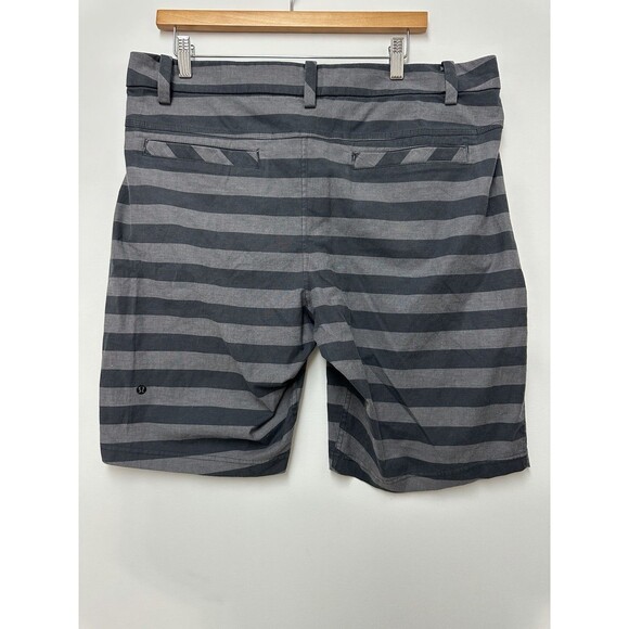Lululemon Shorts Mens 38 Grey Striped Athletica Kahuna Bermuda Golf Performance - Picture 2 of 13